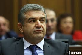 Премьер-министр Армении хочет видеть не чиновников, а коммерсантов, в чьих глазах горит огонь